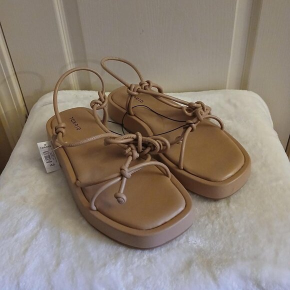 NWT Tan Torrid Tie Ankle Strappy Flatform Sandals size 10.5 - Picture 1 of 8